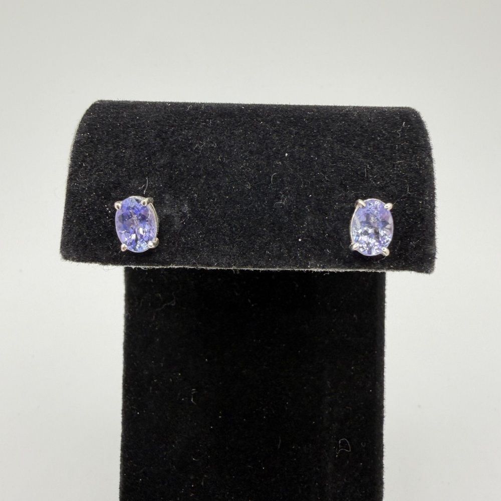 NWOT genuine 5x7 oval cut, faceted tanzanite stud earrings in sterling silver!